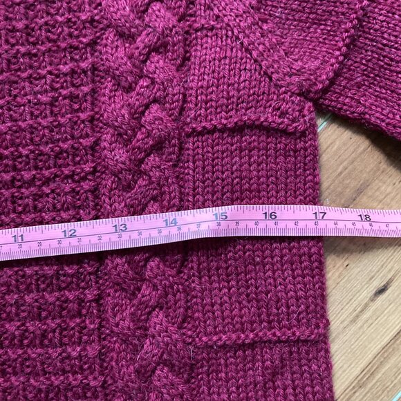 Raspberry Cable Sweater Hand knit Small Unisex - Picture 12 of 12